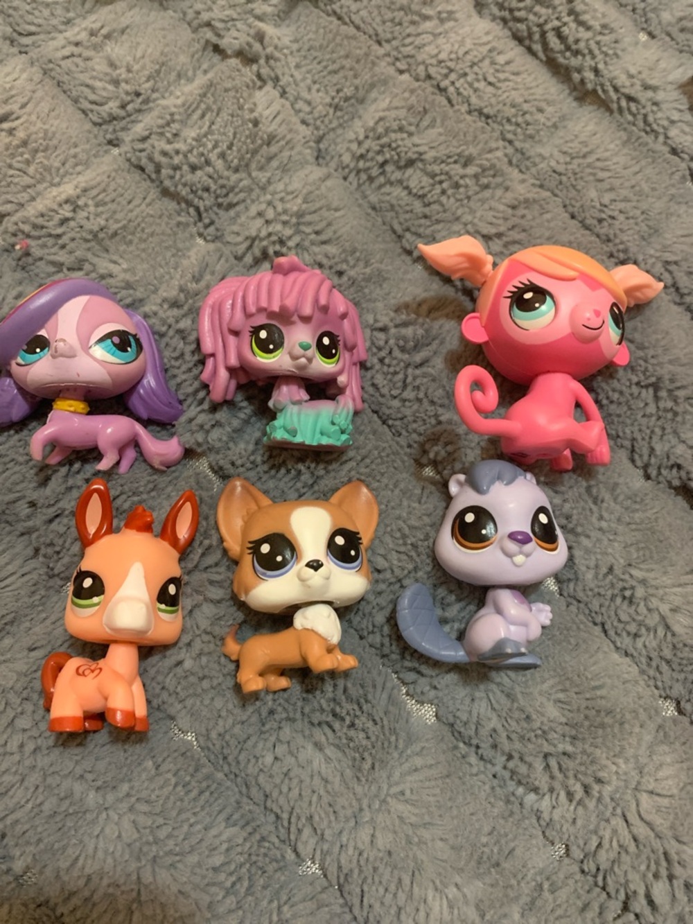 Littlest Pet Shop Assorted Mini Figures in Pink, Purple, Lavender